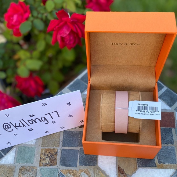 Tory Burch Ellsworth Leather Strap Watch - Picture 6 of 8